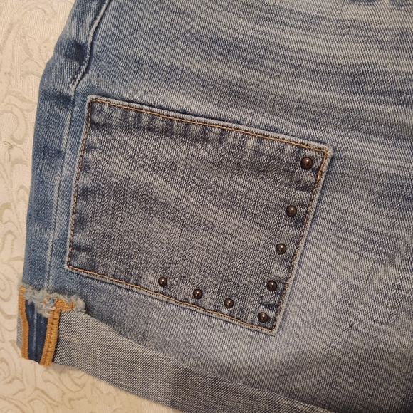 Lucky Brand Denim Cuffed Laguna Shorts Size 24 - Picture 3 of 7